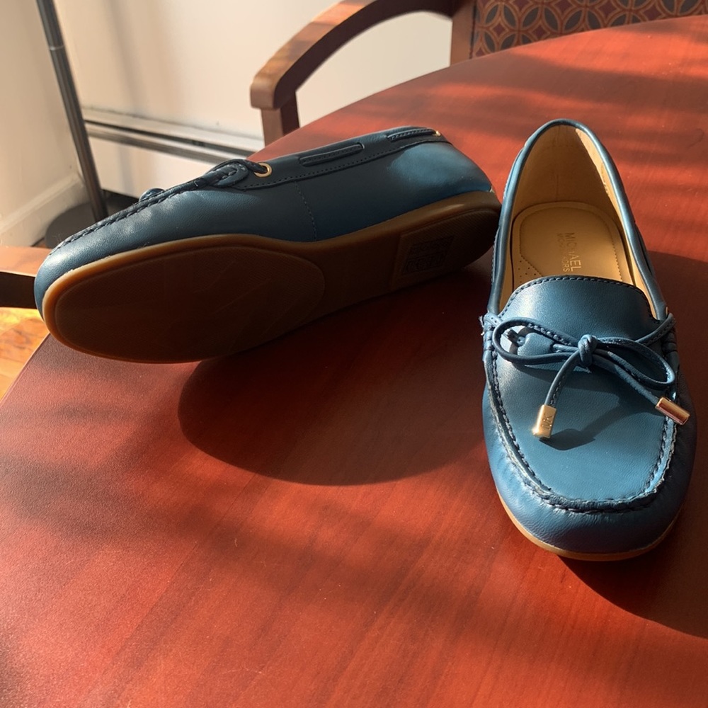 Brand new Michael Kors moccasins - Picture 2 of 10